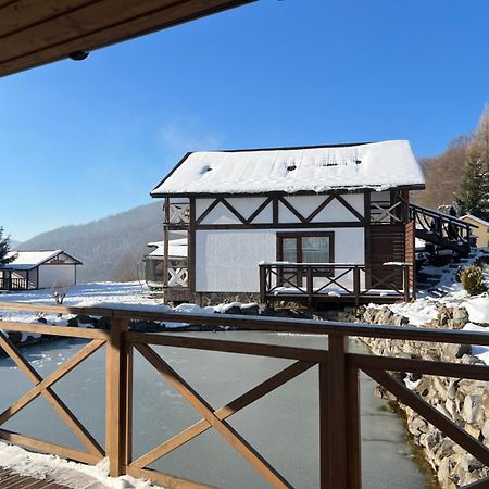 Готельно-Ресторанний Комплекс Кичера Volovets Esterno foto
