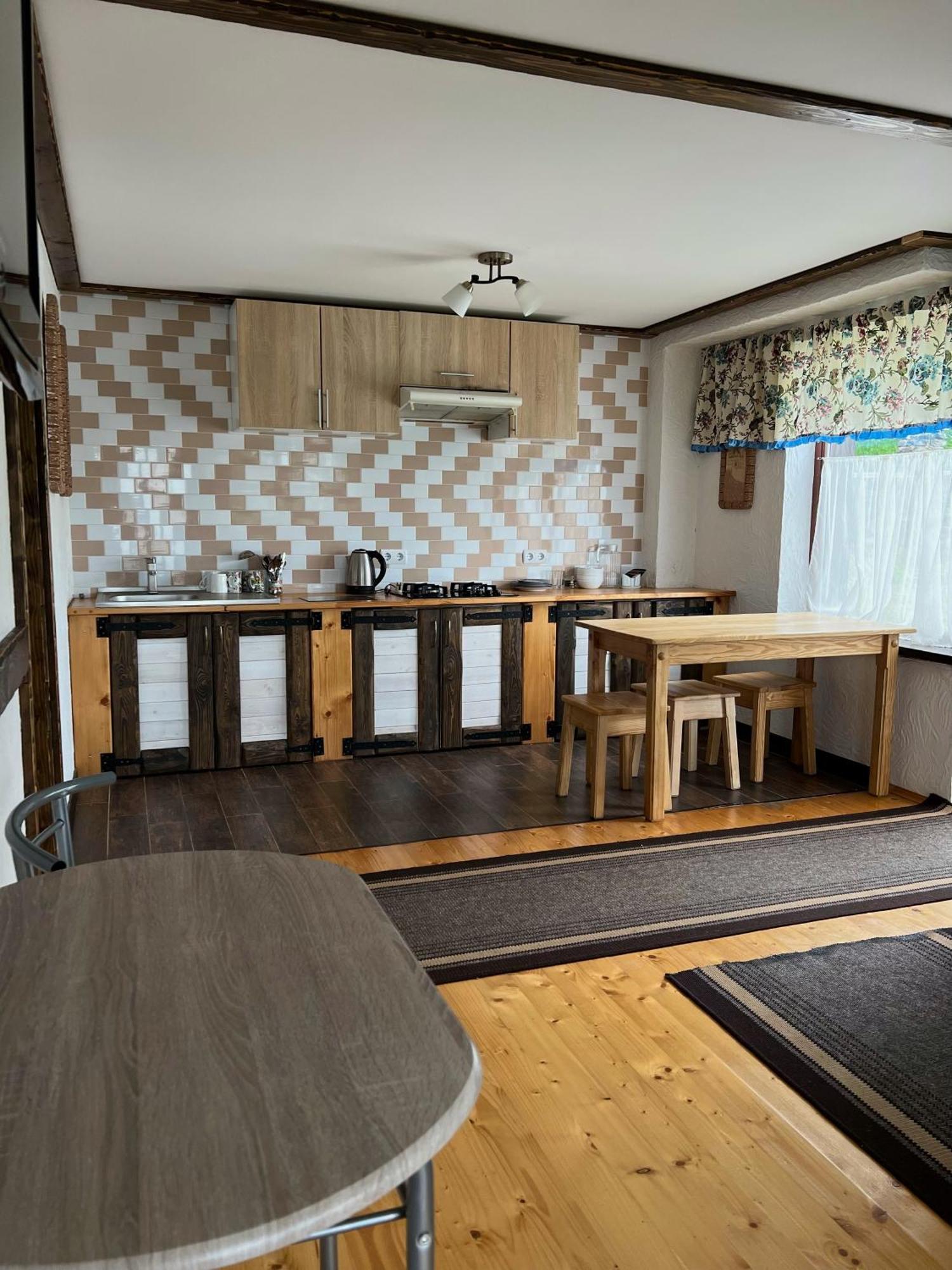 Готельно-Ресторанний Комплекс Кичера Volovets Esterno foto